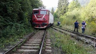 Un tren de calatori a deraiat intre Resita si Timisoara, in urma furtunii puternice!