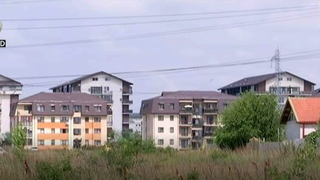 Dezvoltatorii imobiliari avertizeaza ca tot mai putini romani vor avea posibilitatea sa-si cumpere o locuinta. Programul "Prima Casa" poate disparea