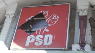 Sediul PSD Mures, vandalizat! "Au aruncat cu mai multe borcane ce contineau gem!"