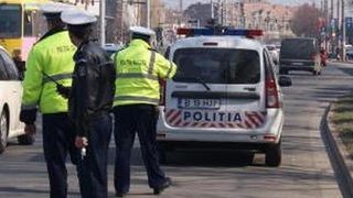 Doi tineri din Piatra Neamt au fost prinsi in timp ce transportau droguri de mare risc!
