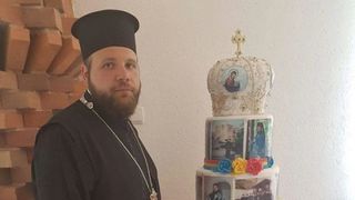 Episcopia Maramuresului si Satmarului vine cu explicatii in cazul imaginii virale cu episcopul si tortul imens!