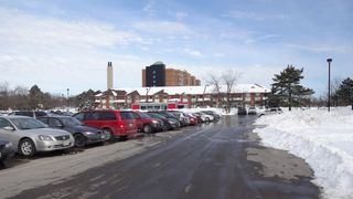 A nins in mijlocul verii! Autoritatile au scos utilajele de deszapezire pe strazi. Zapada atinge cativa centimetri