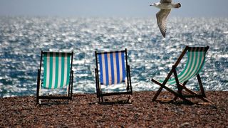 Cum iti poti prelungi vacanta chiar si dupa terminarea banilor?