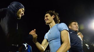 Mare surpriza! Celebrul fotbalist uruguayan Edinson Cavani are parul lung si acum este idolul femeilor! Porecla sa din copilarie insa ii va soca pe toti