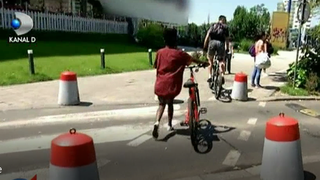 Am platit pentru ele aproape 10 milioane de euro, bani publici, dar nu mai sunt in folosul cetateanului. Pistele de biciclete din Capitala au devenit un calvar