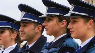 Ce trebuie sa NU ai, daca vrei sa devii politist! Modificarile la Statutul politistului au intrat in vigoare