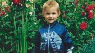 Cazul ambulantei negre are si de ce sa creeze panica printre romani! Asta e ultimul caz de disparitie care a ingrozit Romania! Un pusti de sase ani, cautat de peste 100 de oameni in Harghita