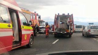 Accident devastator pe autostrada A1. Sunt mai multe victime, printre care si un copil de 2 ani