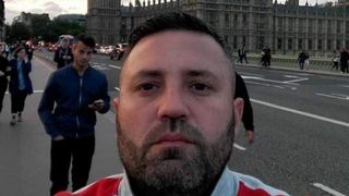 El e romanul care a murit in accidentul cumplit din Bulgaria! Baiatul lui de 9 ani si sotia sunt in coma