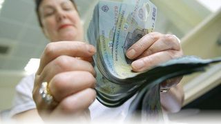 3.000 de tinere au incasat deja 2 000 de lei de la Primaria Capitalei, pentru ca au facut asta! Si tu poti  lua acesti bani! Afla ce trebuie sa faci!