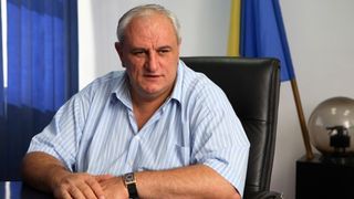 Ovidiu Tender a implinit in inchisoare 62 de ani si a primit cel mai frumos cadou din partea celor trei copii ai sai! FOTO