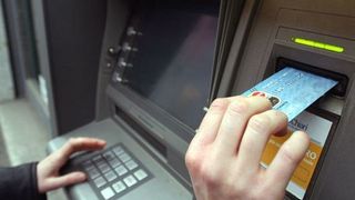 Gata cu popririle pe conturi! Anuntul bomba dat de Ministrul de Finate