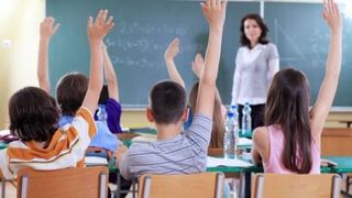 Anunt urias! Elevii vor primi mai multi bani! Nu, nu este vorba de alocatii pe 2018. Vor primi bani in plus