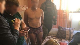 Monstru cu chip de om! A fost arestat dupa ce si-a violat fetita de doar opt luni!