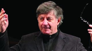 Cel mai bogat actor roman are 23 de conturi si depozite bancare! Ion Caramitru a strans peste 700.000 de euro!