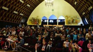 Festival in sat cu invitati celebri in lume. Despre ce este vorba, vedeti in VIDEO