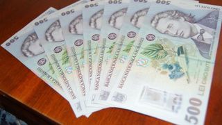 Ai picat BAC-ul? Nu-i nimic! Statul iti ofera "salariu"! Ce trebuie sa faci ca sa pui mana pe banii astia lunar!