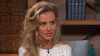 A fost drogata si apoi rapita. Cand s-a trezit era legata de pat. Tanara si-a pus in aplicare un plan uimitor: "Mi-am sedus rapitorul pana s-a indragostit de mine". Ce a urmat pare desprins din filme