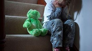 Caz socant in Brasov! Barbat de 30 de ani, arestat dupa ce a incercat sa-si violeze nepoata de 7 ani!