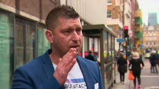 Brutarul roman care s-a luptat cu teroristii la Londra a ajuns in fata Reginei! Ce a facut tanarul!