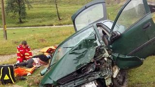 Accident teribil la Cheia. Un TIR a lovit un autoturism in care erau patru persoane