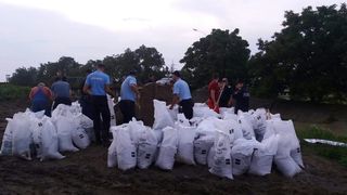 Noapte alba pentru cei de la ISU! Salvatorii au intervenit in 21 de localitati afectate de inundatii!