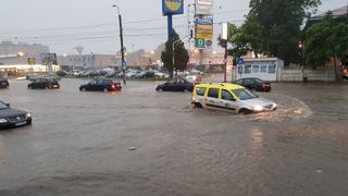 Avertizare de ploi si vijelii! Meteorologii nu au vesti bune despre vreme
