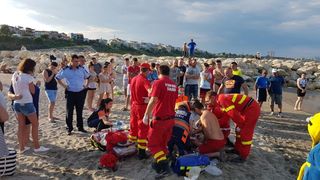 La Stirile Kanal D de la ora 18:45 iti prezentam un caz SOC! Un tanar extrem violent a incercat sa inece turisti in mare, la Constanta!