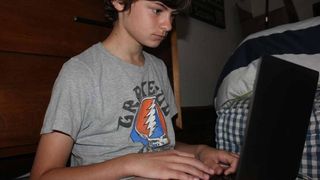 Dezvoltatori de aplicatii la nici 18 ani! Liceenii romani se intrec in aplicatii care sa ne usureze viata de zi cu zi!