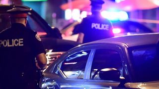 Atac armat la Toronto! Doua persoane au murit si alte 13 au fost ranite!