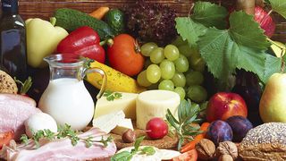 Taranii au trecut de la piete la online! Tot mai multi romani cumpara produse bio taranesti de pe internet!