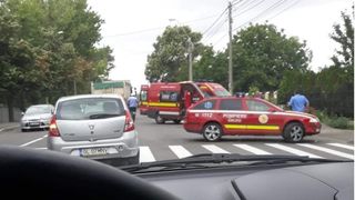 Un jandarm este in stare grava la spital, dupa ce a fost spulberat de pe trecerea de pietoni