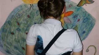 Aureliana, o fata din Ploiesti, a dat Evaluarea Nationala pe un pat mobil! A luat nota 10 la romana! Povestea ei e impresionanta