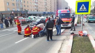 Accident mortal in Vrancea. Un pieton a fost lovit din plin de un tanar care s-a urcat la volan baut si fara permis