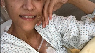 Are 29 de ani si se lupta cu o boala necrutatoare- cancer la pancreas. Oana a facut marturisiri sfasietoare in jurnalul de terapie , chiar de pe patul de spital