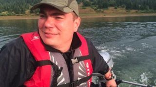 Misterul din jurul disparitiei directorului APIA Cluj ramane neelucidat. Scafandrii care au incercat vreme de 10 zile sa il gaseasca in lacul unde ar fi cazut au incetat sa il mai caute