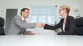 Zeci de posturi disponibile pentru angajari! Ce conditii trebuie sa indeplinesti ca sa ocupi functia de director de scoala