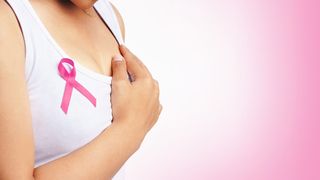 Numarul romancelor diagnosticate cu cancer s-a dublat! Boala apare la varste din ce in ce mai tinere