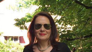 Ce bogata este fiica fostului presedinte Emil Constantinescu! Norina este consilier economic la Roma si are patru terenuri, trei case si 90.000 de euro in conturi!