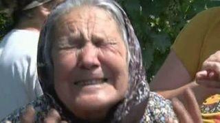 Disperare intr-un sat din Galati, dupa ce veterinarii au venit cu jandarmii pentru a sacrifica toti porcii!