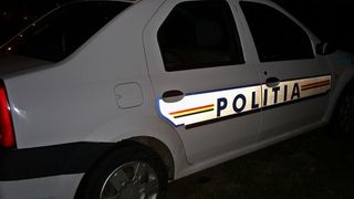 Imaginile care au starnit revolta pe internet! Ce facea un politist din Gorj in masina la ora 3 dimineata!