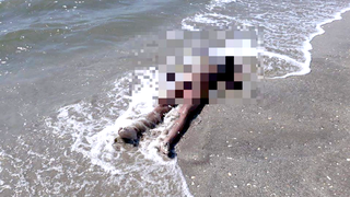 Descoperire macabra pe malul unei plaje din Mangalia! Cadavrul unei femei a ajuns pe tarm noaptea trecuta