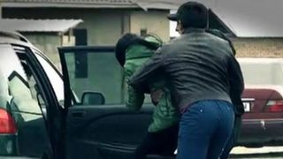 Alerta in Arad! Femeie rapita de pe strada si bagata cu forta intr-o duba. Martorii spun ca striga disperata dupa ajutor