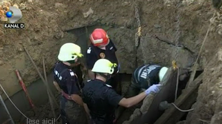 Un muncitor a fost ucis, iar alti doi s-au ales cu rani grave, dupa ce un mal de pamant s-a surpat peste ei