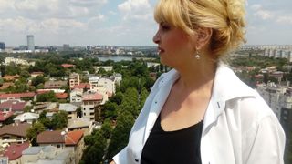 "Blestemati sa fiti pentru starea in care ne-ati adus." Ce i s-a intamplat actritei Nuami Dinescu in Piata Victoriei. Cutremurator