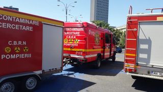 Autospeciale de cercetare si decontaminare in Piata Victoriei. Ce se intampla