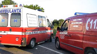Accident foarte grav pe Soseaua Petricani. Sunt cinci victime, una in stare foarte grava, dupa ce un sofer a intrat intentionat cu masina intr-un autoturism care circula regulamentar
