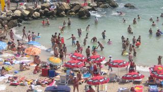 Valuri de reducere pe litoral! Cine mai are zile de concediu poate profita din plin