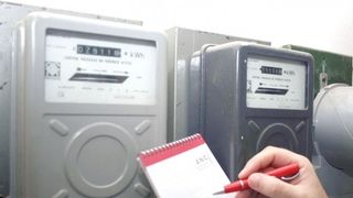 Gata cu facturile la curent! Statul ofera cate 20.000 de lei romanilor care opteaza pentru energie alternativa