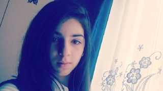 Abigail Bordas, fetita de 13 ani din Oradea care si-a injunghiat bunica, a fost prinsa din nou de politisti!